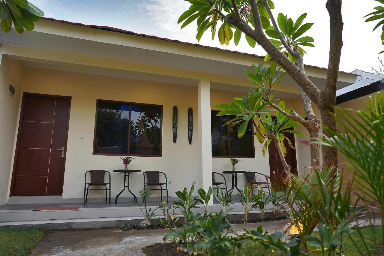 Sari Gili Bungalow กิลิไอร์ ภายนอก รูปภาพ