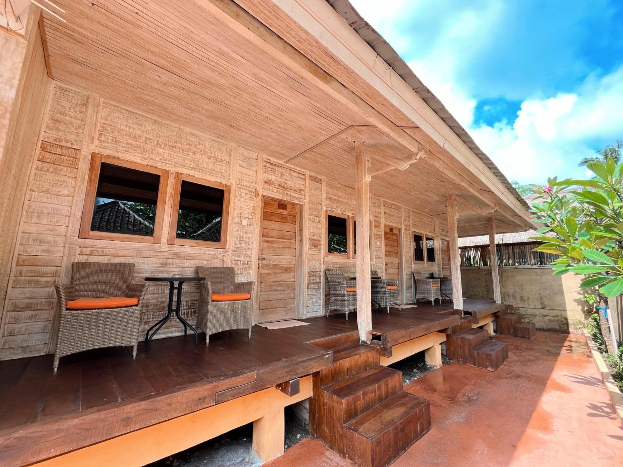 Sari Gili Bungalow กิลิไอร์ ภายนอก รูปภาพ