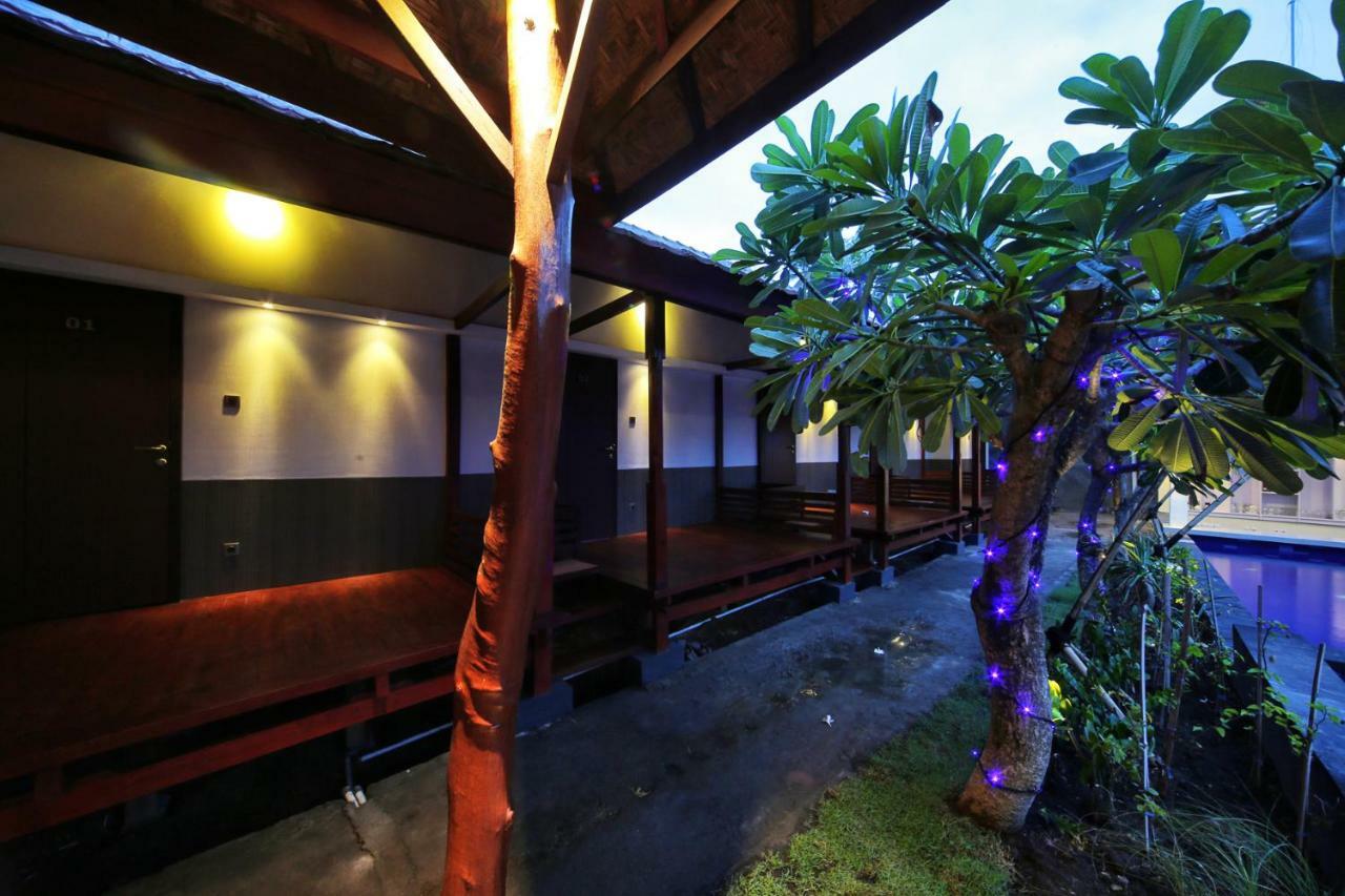 Sari Gili Bungalow กิลิไอร์ ภายนอก รูปภาพ